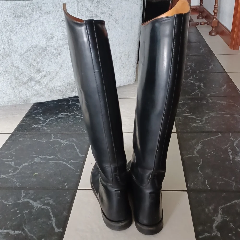 Northampton Size 7 Black Boots Womens
